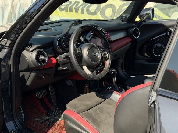 2019 Mini Hatch JCW III (F55/F56) Рестайлинг, серый - вид 5
