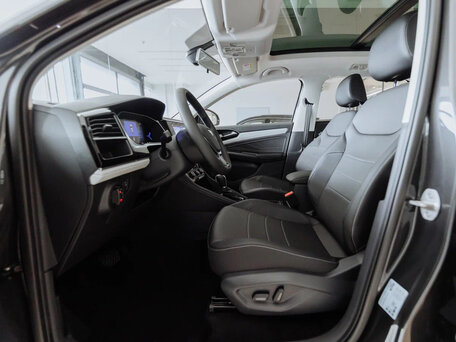 2023 Jetta VS7 I Рестайлинг 1, белый, 2299000 рублей, вид 5