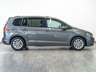 2019 Volkswagen Touran II, серый, 1849000 рублей, вид 5