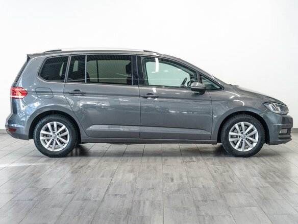 2019 Volkswagen Touran II, серый, 1819000 рублей - вид 4