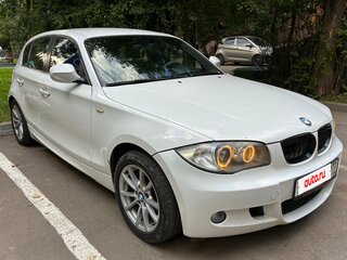 2010 BMW 1 серии 118i I (E81/E82/E87/E88) Рестайлинг, белый, 600000 рублей, вид 3