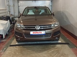 2013 Volkswagen Touareg II, коричневый, 3650000 рублей, вид 1