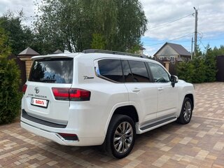 2021 Toyota Land Cruiser 300 Series, белый, 8600000 рублей, вид 5