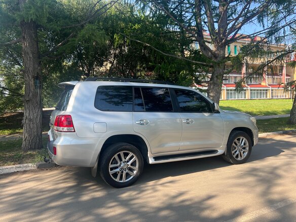 2008 Toyota Land Cruiser 200 Series, серебристый, 4000000 рублей - вид 8
