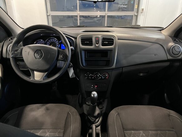 2015 Renault Sandero Stepway II, серебристый, 860000 рублей - вид 8