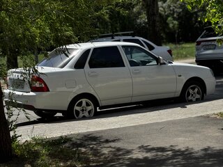 2018 Lada (ВАЗ) Priora I Рестайлинг, белый, 700000 рублей, вид 3