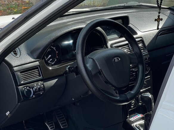2017 Lada (ВАЗ) Priora I Рестайлинг, белый, 680000 рублей - вид 13