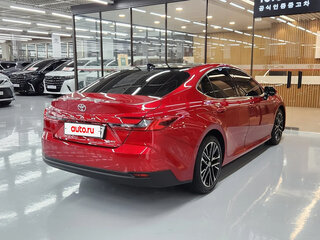 2025 Toyota Camry IX (XV80), красный, 6466027 рублей, вид 4