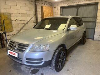 2004 Volkswagen Touareg I, серебристый, 700000 рублей, вид 2