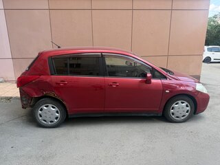 2004 Nissan Tiida I, красный, 270000 рублей, вид 2