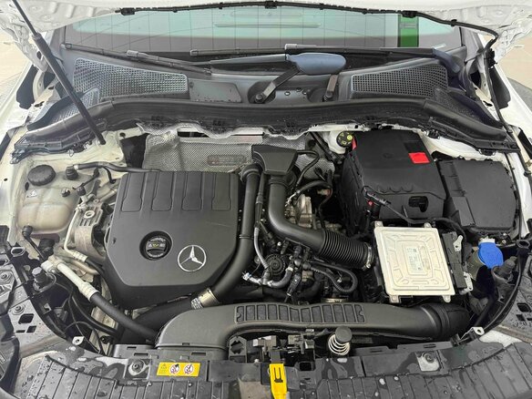 2022 Mercedes-Benz GLA 180 II (H247), белый - вид 10