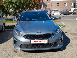 2018 Kia Ceed III, серебристый, 1590000 рублей, вид 5