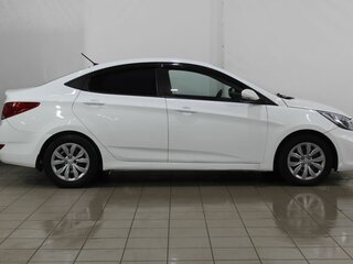 2013 Hyundai Solaris I, белый, 830000 рублей, вид 5