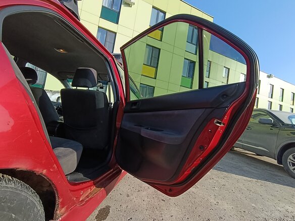 2004 Mitsubishi Lancer IX, красный, 270000 рублей - вид 12