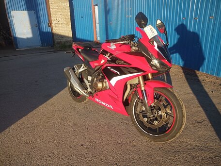 2020 Honda CBR 400R, красный, 600000 рублей, вид 5