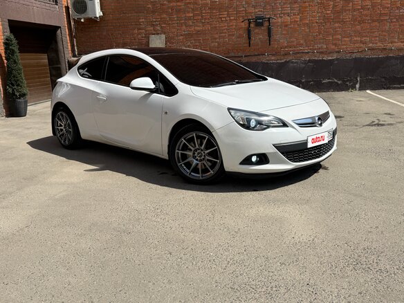 2013 Opel Astra GTC J Рестайлинг, белый, 880000 рублей - вид 10