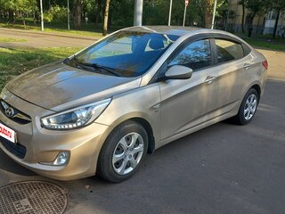 2013 Hyundai Solaris I, бежевый, 730000 рублей, вид 1