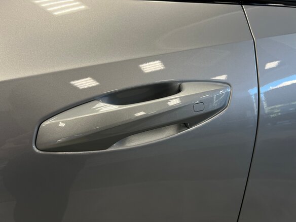 2026 Geely Galaxy M7, серебристый - вид 5