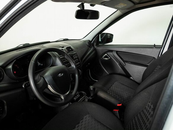 2019 Lada (ВАЗ) Granta I Рестайлинг, белый, 580000 рублей - вид 4