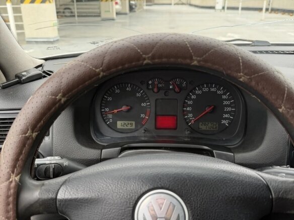 2000 Volkswagen Golf IV, серебристый, 235000 рублей - вид 11