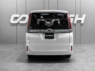 2018 Toyota Noah III (R80) Рестайлинг, белый, 2550000 рублей, вид 4