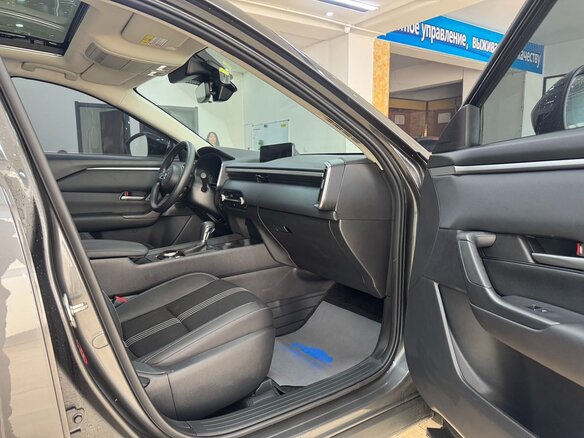2023 Mazda CX-50, серый, 2900000 рублей - вид 9