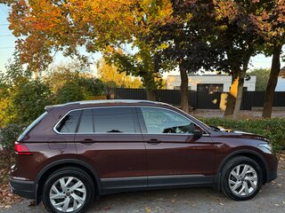 2022 Volkswagen Tiguan Allspace II Рестайлинг, коричневый, 2950000 рублей, вид 3