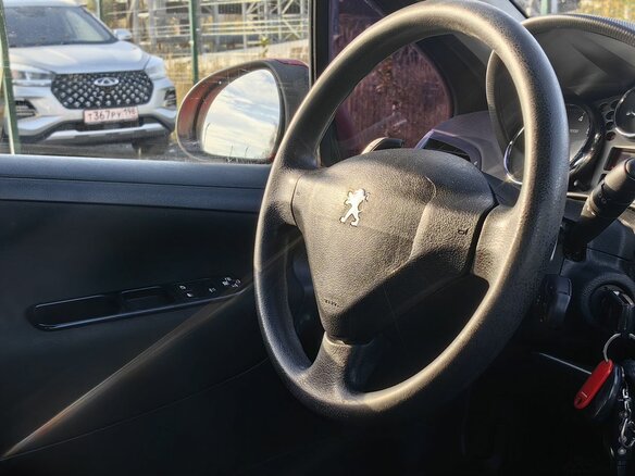 2008 Peugeot 207 I, красный, 229000 рублей - вид 10