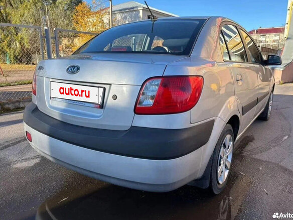 2009 Kia Rio II, серебристый, 499900 рублей - вид 5
