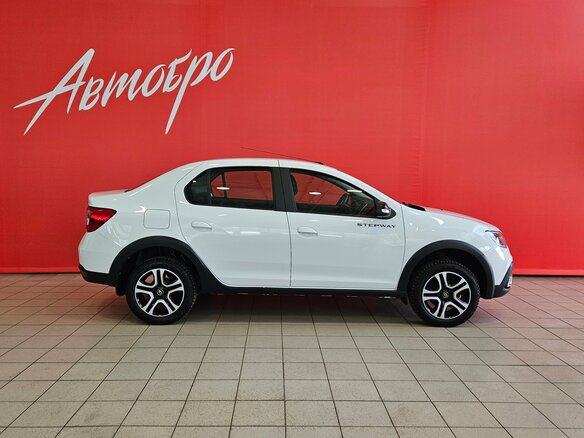 2022 Renault Logan Stepway II Рестайлинг, белый - вид 5