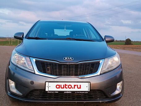 2013 Kia Rio 5-speed III, серый, 615000 рублей, вид 1