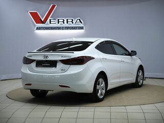 2013 Hyundai Elantra V (MD), белый, 900000 рублей, вид 5