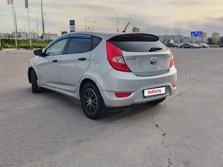 2012 Hyundai Solaris I, серебристый, 490000 рублей, вид 4