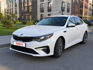 2019 Kia Optima IV Рестайлинг, белый, 1730000 рублей, вид 1