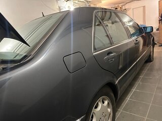 1996 Mercedes-Benz S-Класс 500 III (W140) Рестайлинг, чёрный, 2000000 рублей, вид 4