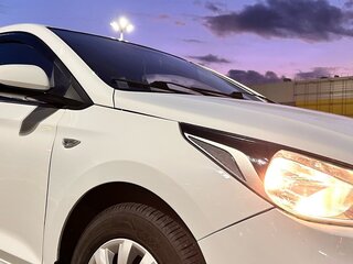2018 Hyundai Solaris II, белый, 780000 рублей, вид 3