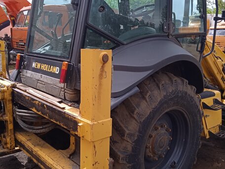 2017 New Holland B90B, жёлтый, 5900000 рублей, вид 3