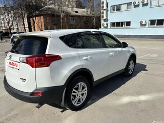 2014 Toyota RAV4 IV (XA40), белый, 1850000 рублей, вид 4