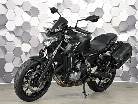 2018 Kawasaki Z 650, чёрный, 675000 рублей, вид 2