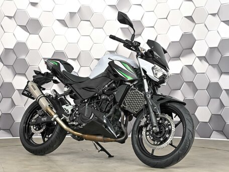 2019 Kawasaki Z 400, белый, 489000 рублей, вид 1
