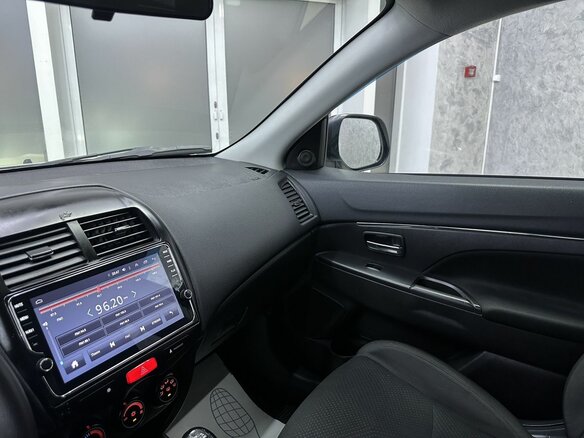2013 Mitsubishi ASX I Рестайлинг, белый, 999000 рублей - вид 22