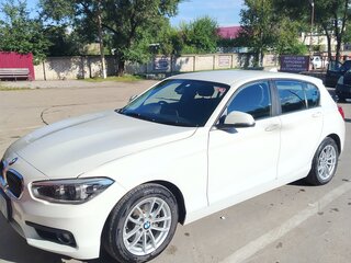 2016 BMW 1 серии 118i II (F20/F21) Рестайлинг, белый, 1280000 рублей, вид 1
