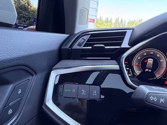 2022 Audi Q3 35 TFSI II (F3), белый, 1885000 рублей - вид 14