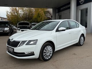 2020 Skoda Octavia III (A7) Рестайлинг, белый, 1870000 рублей, вид 2