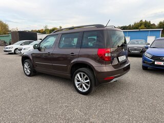 2014 Skoda Yeti I Рестайлинг, коричневый, 1489000 рублей, вид 3