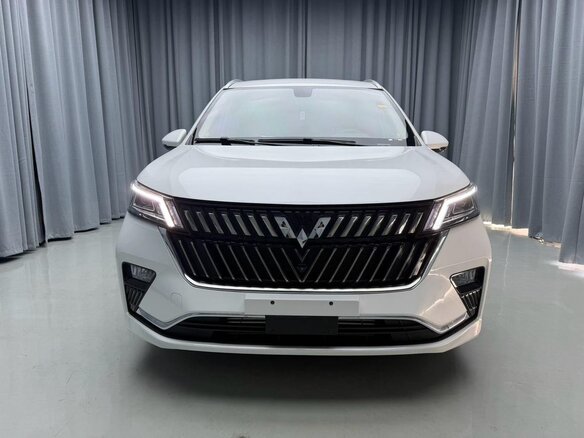 2022 Wuling Jiachen, белый, 1550678 рублей - вид 1