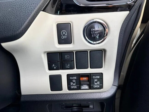 2021 Toyota Noah III (R80) Рестайлинг, белый, 2180000 рублей - вид 27