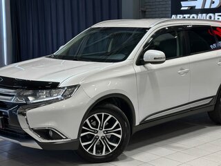 2015 Mitsubishi Outlander III Рестайлинг 2, белый, 2107000 рублей, вид 2