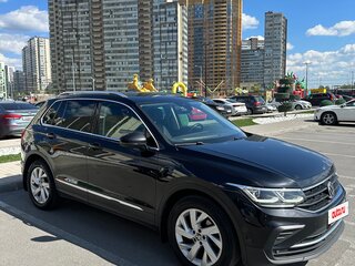 2021 Volkswagen Tiguan II Рестайлинг, чёрный, 2600000 рублей, вид 4