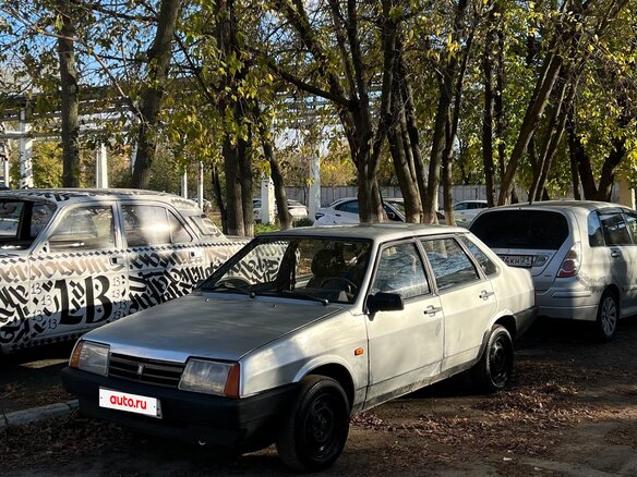 2002 Lada (ВАЗ) 21099, серебристый